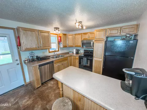 Kitchen - 2009 19th Ave W, Williston, ND 58801 photo 1 of 3
