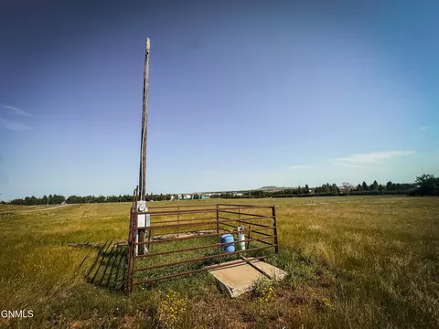 0000 Main St N, Bowman, ND 58623