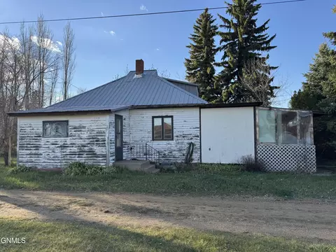 108 Montana St, Carson, ND 58529