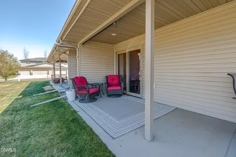 Exterior - 824 Compass Ln, Bismarck, ND 58504 photo 6 of 6