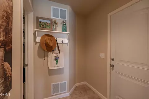Entry Way - 824 Compass Ln, Bismarck, ND 58504 photo 3 of 6