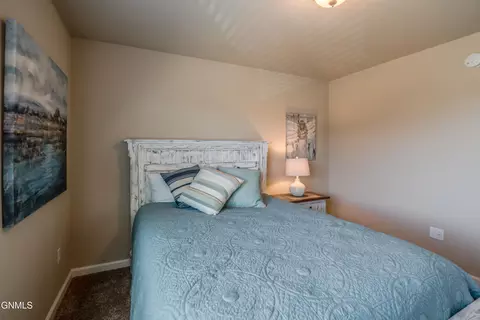 Bedroom - 824 Compass Ln, Bismarck, ND 58504 photo 3 of 8