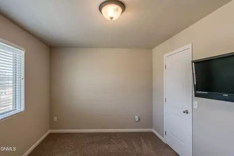 Bedroom - 824 Compass Ln, Bismarck, ND 58504 photo 5 of 8
