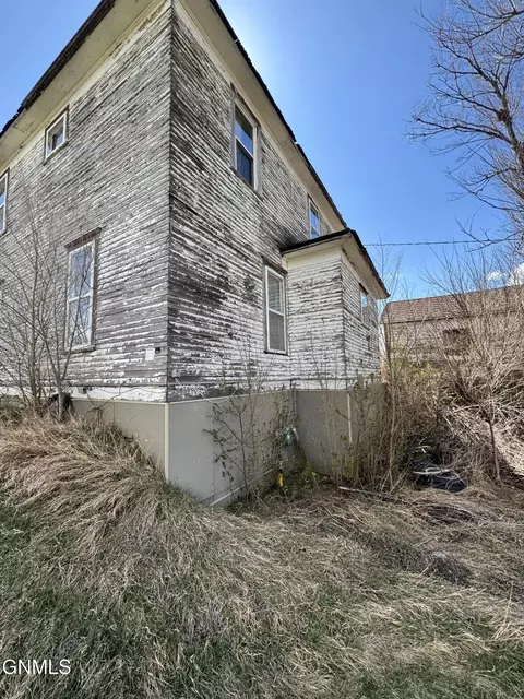 Exterior - 312 Elk St, Alexander, ND 58831 photo 2 of 4