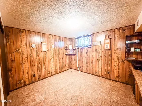 Bedroom - 908 6th St W, Williston, ND 58801 photo 6 of 6
