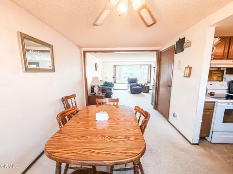 Dining - 908 6th St W, Williston, ND 58801 photo 1 of 2