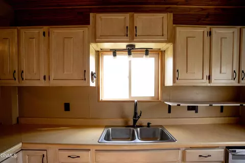 Kitchen - 301 Park St, Buchanan, ND 58420 photo 3 of 5