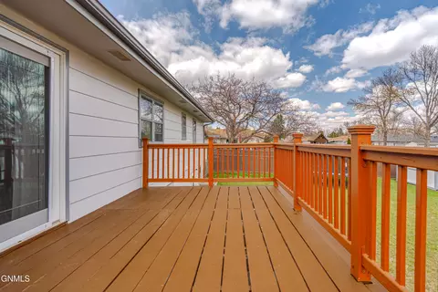 Exterior - 2413 N 6th St, Bismarck, ND 58503 photo 14 of 15