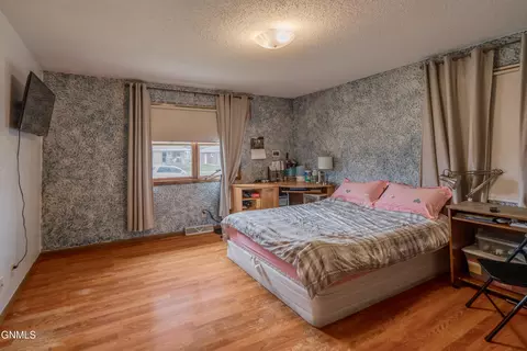 Bedroom - 2413 N 6th St, Bismarck, ND 58503 photo 5 of 16