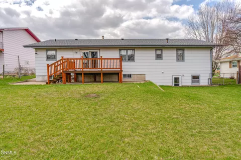 Exterior - 2413 N 6th St, Bismarck, ND 58503 photo 12 of 15