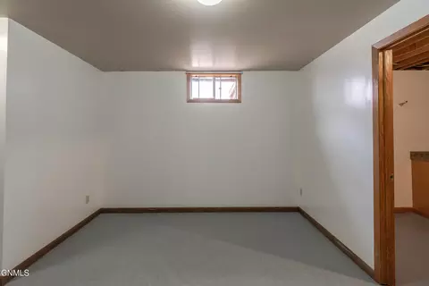 Bedroom - 2413 N 6th St, Bismarck, ND 58503 photo 8 of 16