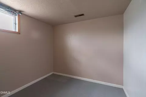 Bedroom - 2413 N 6th St, Bismarck, ND 58503 photo 15 of 16