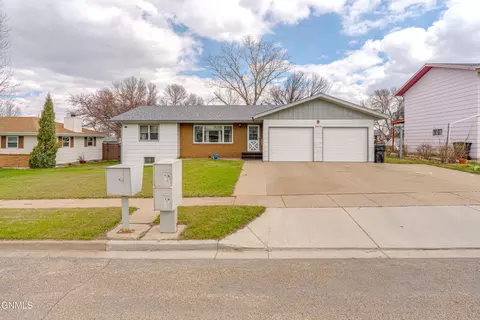 Exterior - 2413 N 6th St, Bismarck, ND 58503 photo 3 of 15