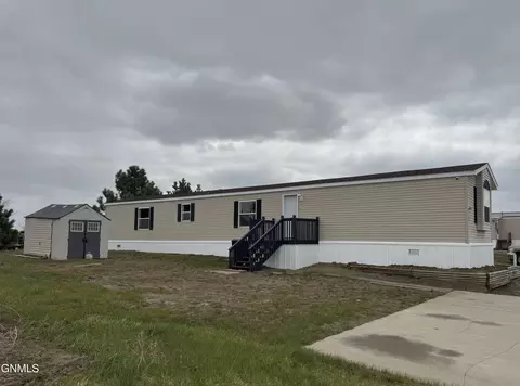 306 Hawk St, Lincoln, ND 58504