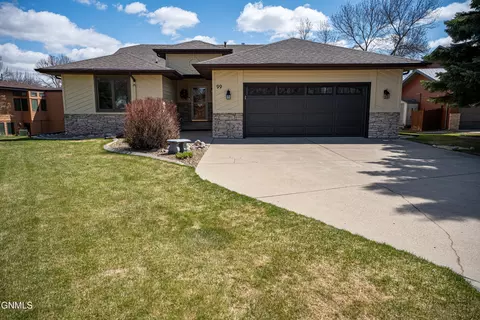 99 Country Club Dr, Bismarck, ND 58501