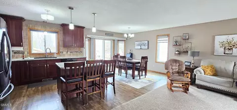 1208 19th St SE, Mandan, ND 58554 photo 9