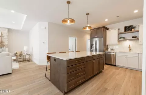 Kitchen - 1121 Chippewa Loop NE, Mandan, ND 58554 photo 2 of 3