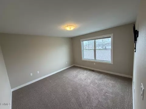 Bedroom - 823 14th St SE, Mandan, ND 58554 photo 4 of 5