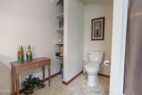 Bath - 1075 Turnpike Ave E, Bismarck, ND 58501 photo 4 of 4