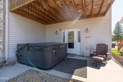 Exterior - 1075 Turnpike Ave E, Bismarck, ND 58501 photo 6 of 12