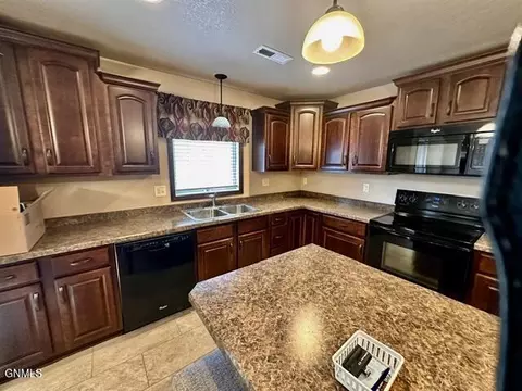 Kitchen - 1405 Sharloh Loop, Bismarck, ND 58501 photo 2 of 2