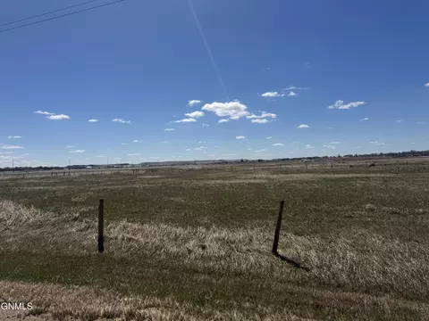 605 17th Ave NE, Watford City, ND 58854