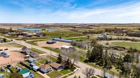 101 Illinois Ave, Mott, ND 58646 photo 4