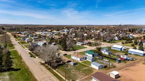 101 Illinois Ave, Mott, ND 58646 photo 12