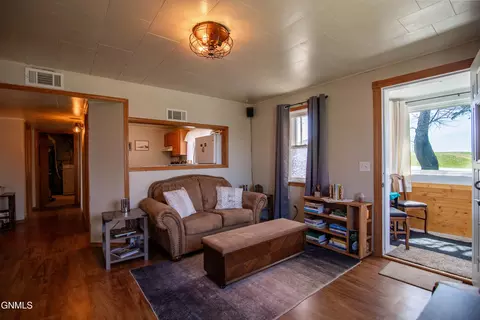 101 Illinois Ave, Mott, ND 58646 photo 21