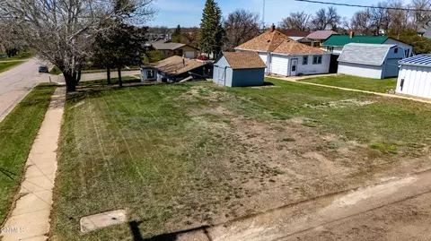 101 Illinois Ave, Mott, ND 58646 photo 11