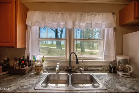 101 Illinois Ave, Mott, ND 58646 photo 30