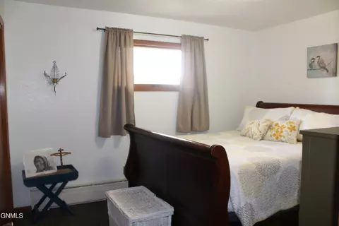 Bedroom - 504 Kundert St, Turtle Lake, ND 58575 photo 4 of 7