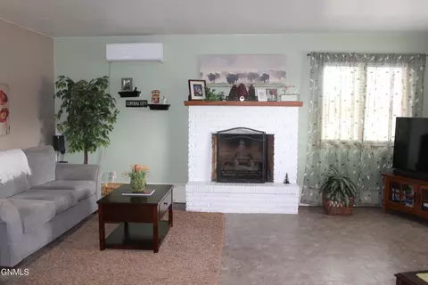 Living - 504 Kundert St, Turtle Lake, ND 58575 photo 1 of 4