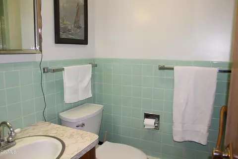 Bath - 504 Kundert St, Turtle Lake, ND 58575 photo 3 of 4