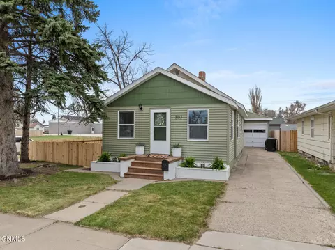 801 3rd Ave W, Williston, ND 58801