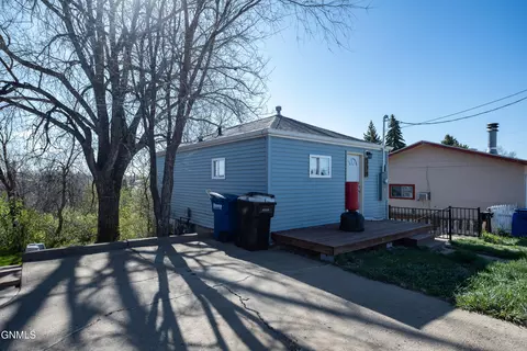 Other - 328 6th Ave E, Dickinson, ND 58601 photo 4 of 20