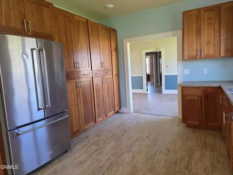 Kitchen - 301 Iowa Ave, Mott, ND 58646 photo 3 of 4