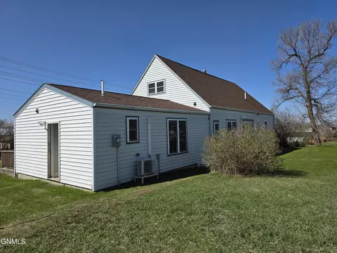 Other - 301 Iowa Ave, Mott, ND 58646 photo 9 of 11