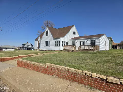 Other - 301 Iowa Ave, Mott, ND 58646 photo 1 of 11