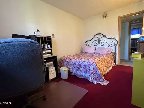 Bedroom - 309 7th Ave N, Edgeley, ND 58433 photo 6 of 8