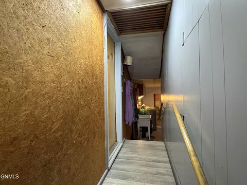 Entry Way - 309 7th Ave N, Edgeley, ND 58433 photo 3 of 4