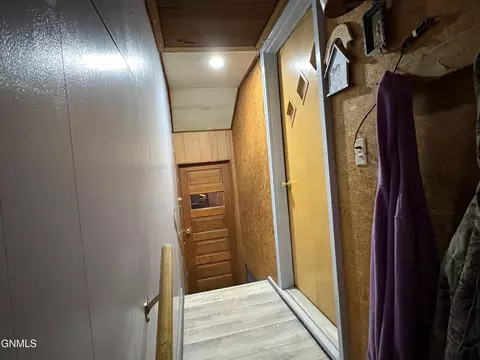 Entry Way - 309 7th Ave N, Edgeley, ND 58433 photo 4 of 4
