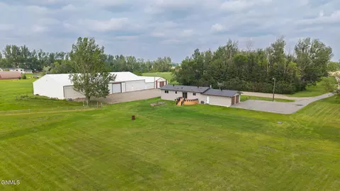 11386 33k St SE, Valley City, ND 58072