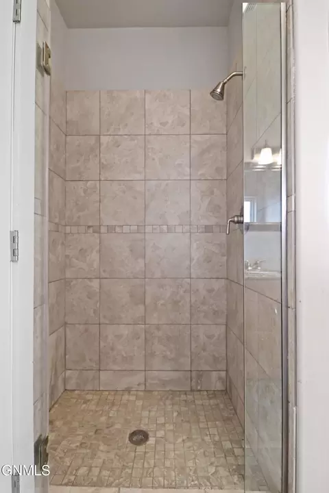 Bath - 13719 Karen St, Williston, ND 58801 photo 7 of 9