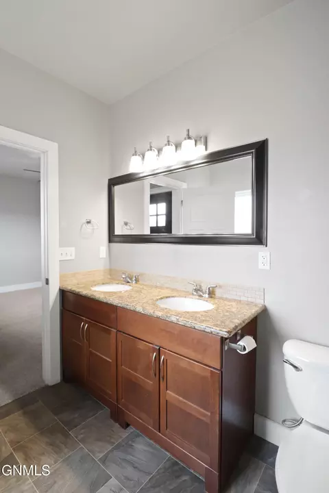 Bath - 13719 Karen St, Williston, ND 58801 photo 5 of 9
