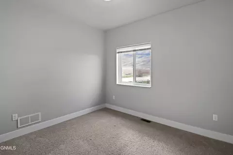 Bedroom - 13719 Karen St, Williston, ND 58801 photo 4 of 8