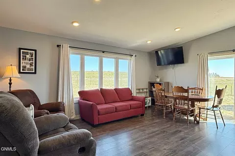 Living - 14739 Baxter St, Williston, ND 58801 photo 2 of 2