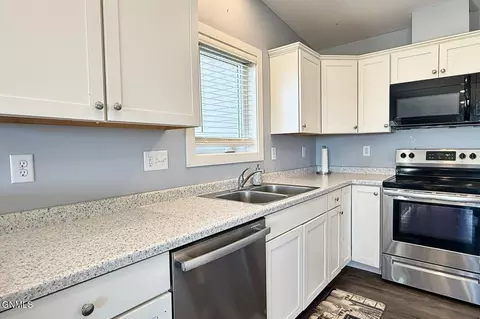 Kitchen - 14739 Baxter St, Williston, ND 58801 photo 3 of 8