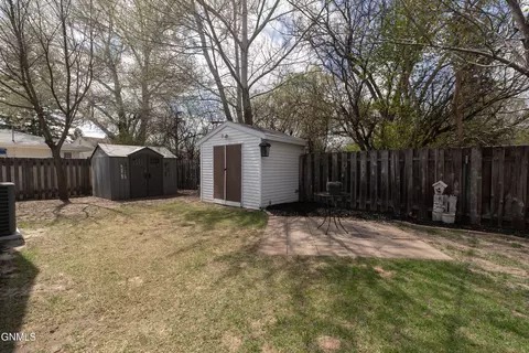 Exterior - 908 Midway Dr, Bismarck, ND 58501 photo 9 of 10