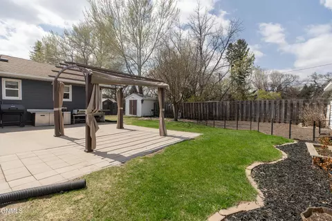 Exterior - 908 Midway Dr, Bismarck, ND 58501 photo 2 of 10
